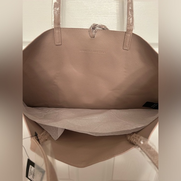 NWT Badgley Mischka Decorative Chain Tote - Picture 7 of 8